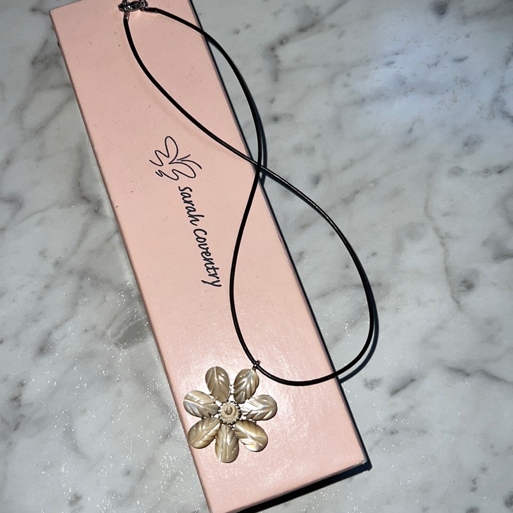 Flower necklace